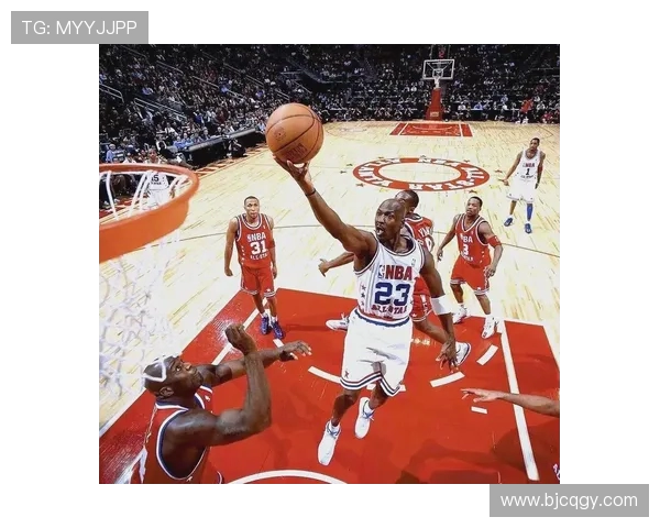 乔丹的传奇之路：三次扣篮赛与不屈精神的完美结合