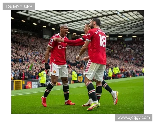 曼联客场挑战埃弗顿海报发布卢克肖独自亮相展现球队斗志